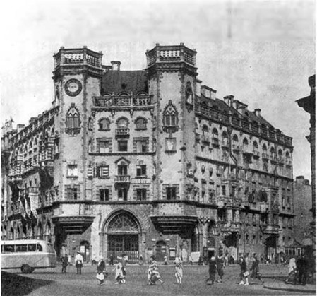 Петербург. Жилой дом на площади Льва Толстого, 1914 г. А.Е. Белогруд