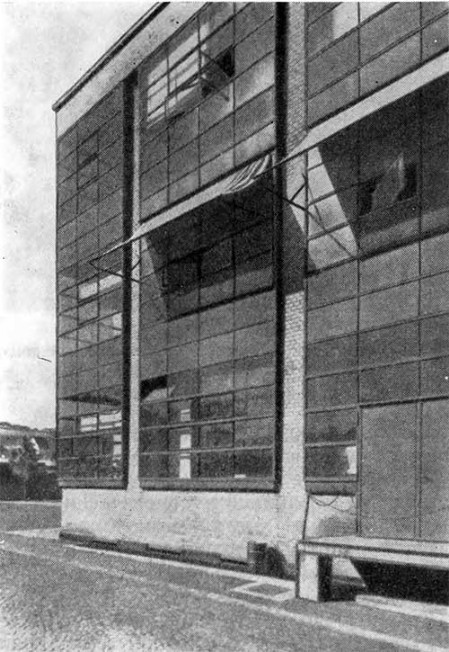 Алфельд. Фабрика «Фагус», 1911-1912 гг. В. Гропиус. 