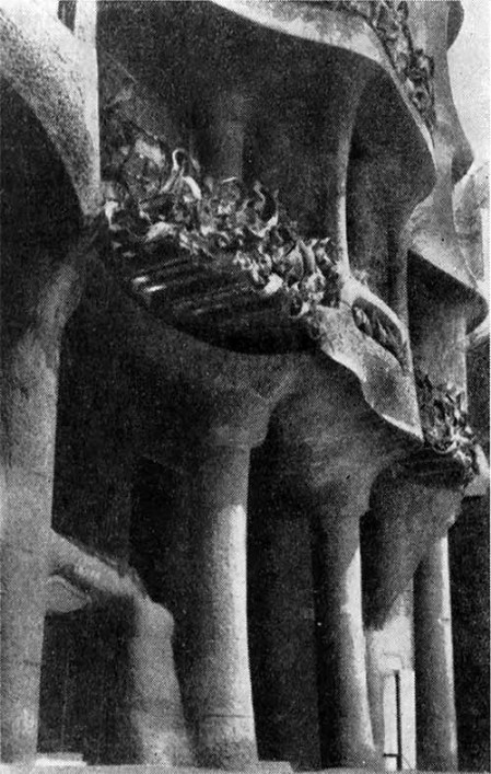 Барселона. Дом Мила, 1905—1910 гг. Гауди. 