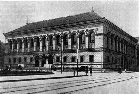 Бостон. Публичная библиотека, 1887 г. Фирма «Мак Ким, Мид и Уайт». Общий вид