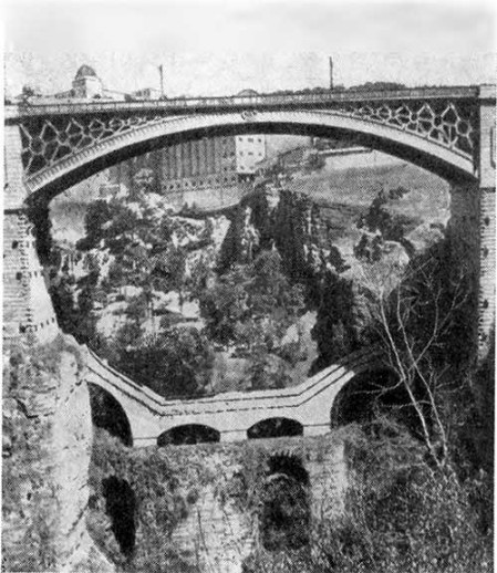 Алжир. Константина. Мост ал-Кантара через ущелье Рюммеля, 1863 г.